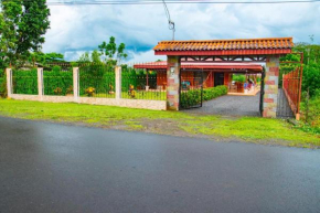 Alquiler Cabañas Rústicas Vacamadi Fortuna San Carlos